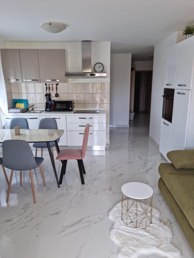 Apartments Zoretic マリンスカ エクステリア 写真